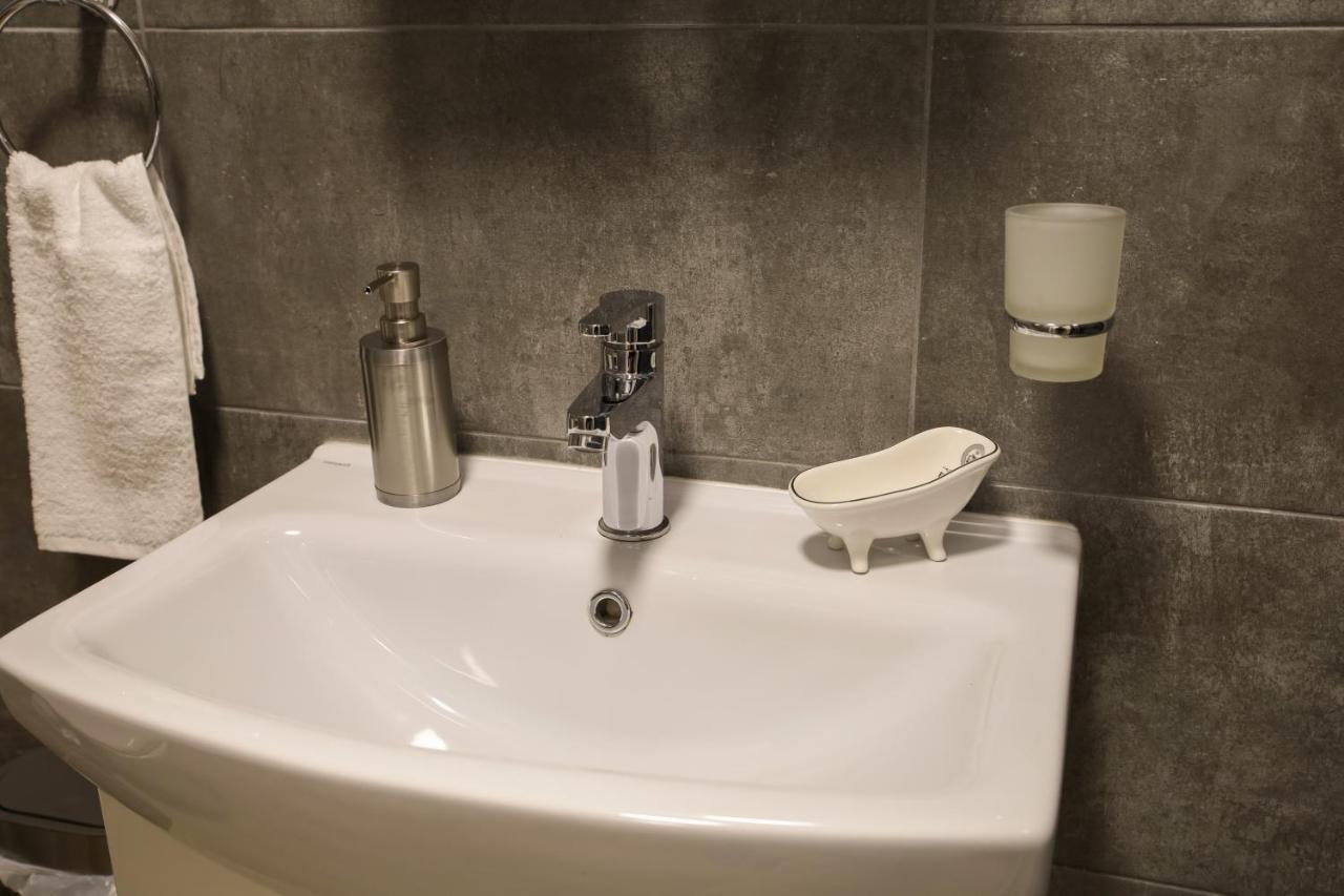 Mall Of Sofia - Urbanlux Retreat, Free Parking Esterno foto